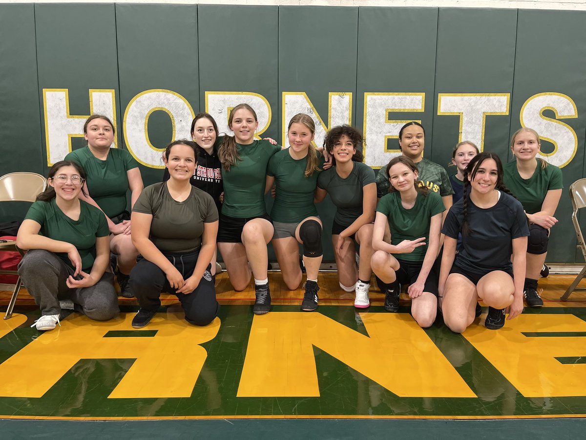 These ladies made their stamp in @EHS_Hornets history today and honestly I couldn’t be more excited for them, and for every young lady that comes after them 🤼‍♀️🤍✨ @_EHSAthletics @WrstleLikeAGirl