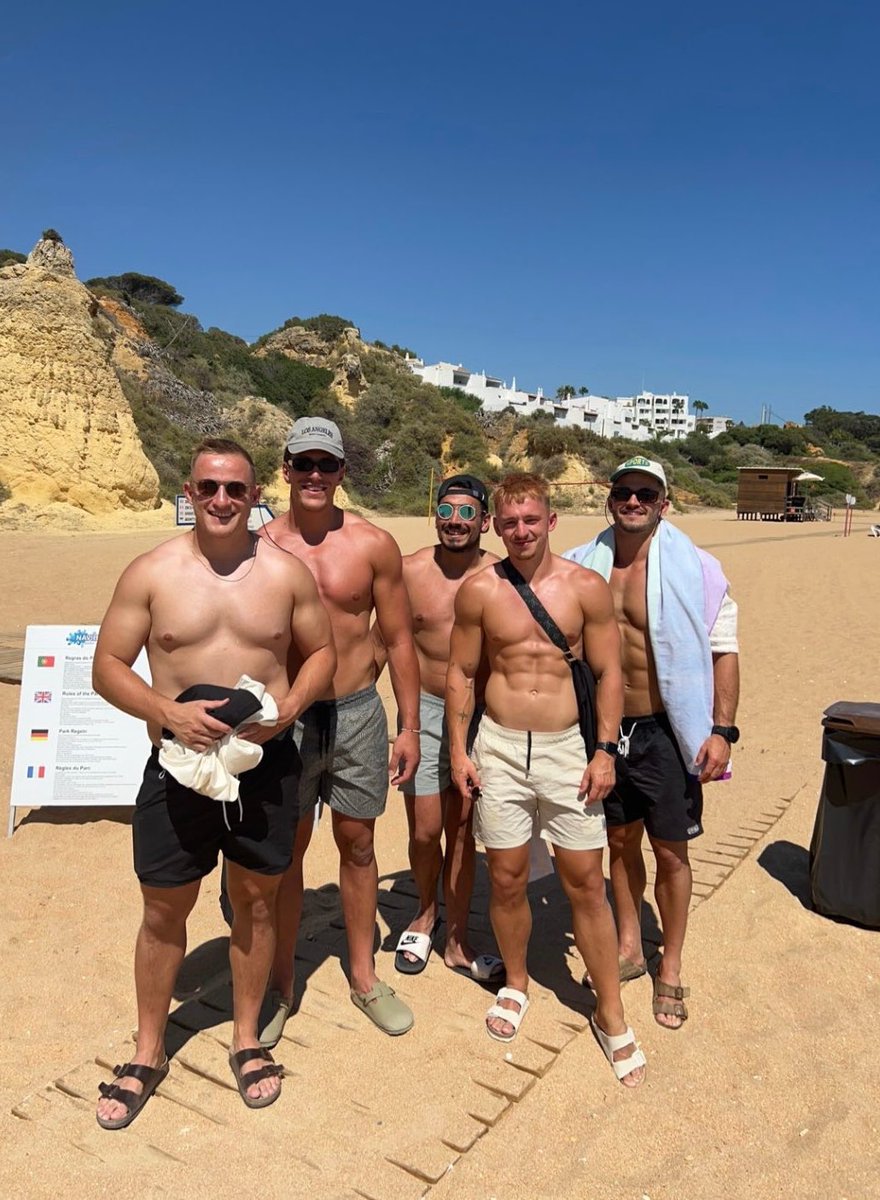 rugbyinthebuff's tweet photo. Toulouse Rugby League team 😍 https://t.co/IwCJ36OMPq