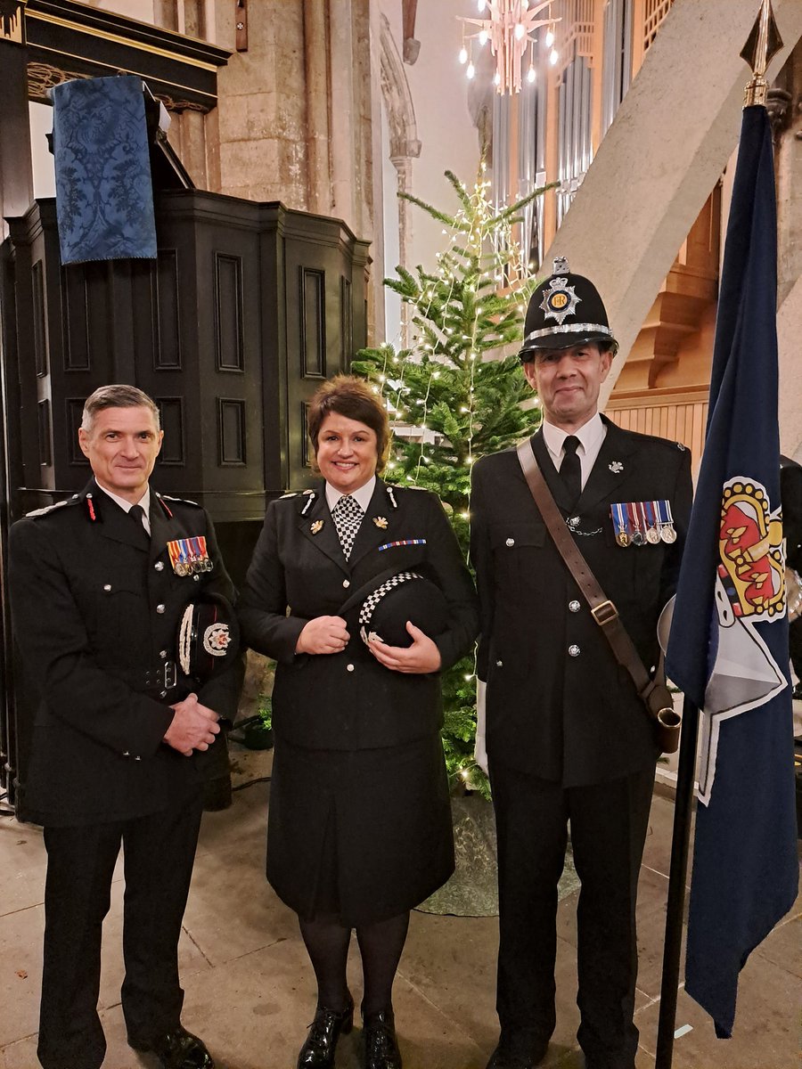 A special evening at Llandaff Cathederal. Our Southern Wales Emergency Services Carol Service. It was all the more special with the Kenfig Hill Male Voice Choir.l-lots of life long friends as members - so proud of our community + all the services that work together to protect.