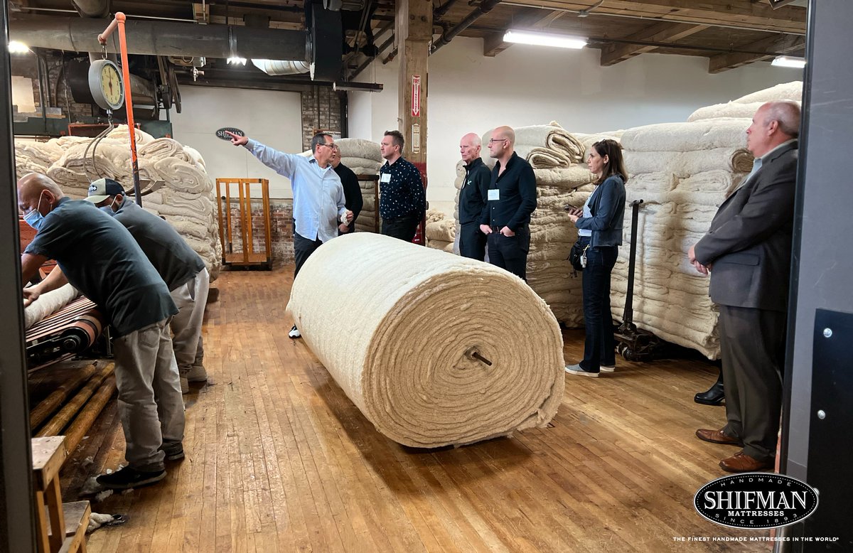ShifmanMattress's tweet photo. Shifman’s original nearly century-old garneting machine, tells a unique story of dedication to quality and masterful manufacturing traditions. This vintage machine produces the softest, most luxurious cotton, preserving Shifman’s legacy of natural comfort.
#ShifmanDifference https://t.co/fWVI9hrTsg