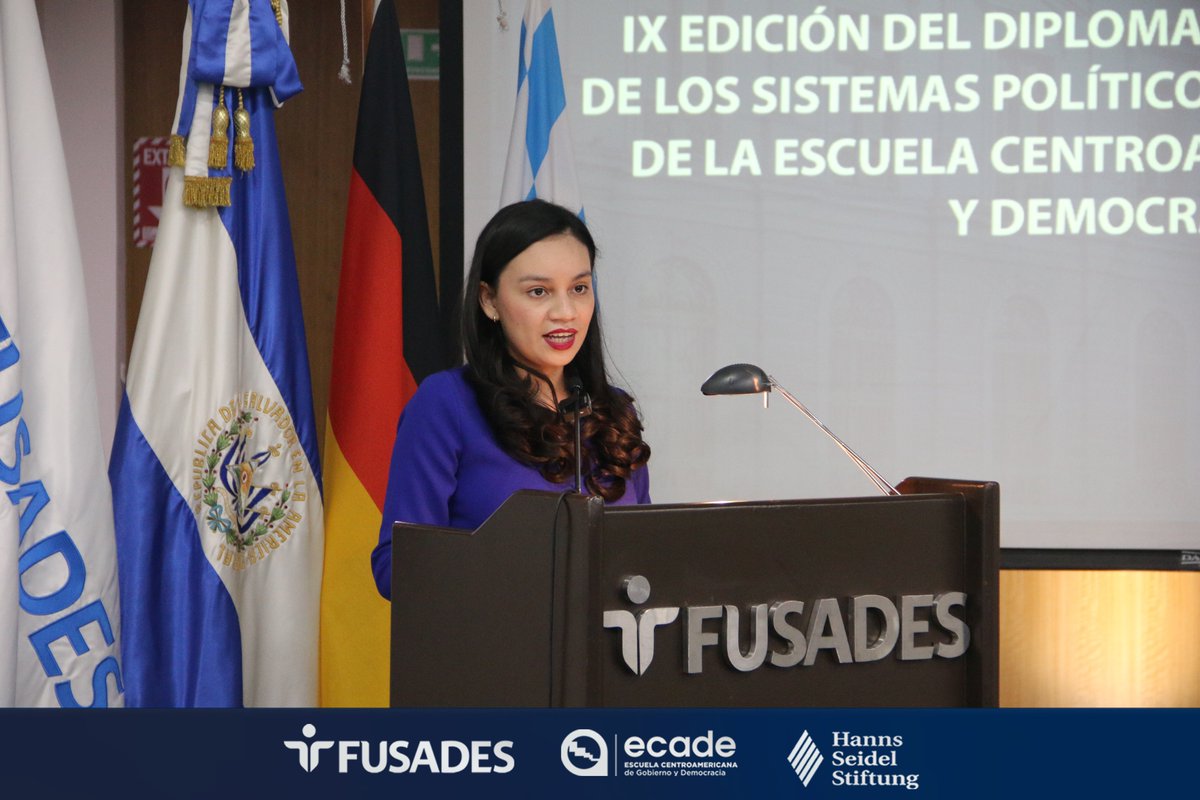 fusades's tweet photo. 127 mujeres y hombres se graduaron de la IX promoción del diplomado "Aspectos Generales de los Sistemas Políticos y de la Gestión Pública" de la Escuela Centroamericana de Gobierno y Democracia ECADE.🧵
@LaHannsSeidel @ecadeSV https://t.co/Jv2l4trvFf