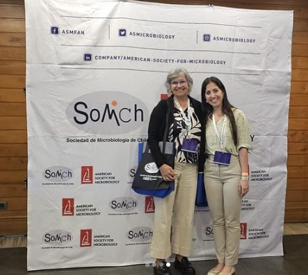 Participando del Simposio de Unión Regional (#SUR) en el XLV Congreso Chileno de #Microbiología
<a href="/_SoMiCh/">Sociedad de Microbiología de Chile</a>
junto con
<a href="/ArgSamige/">Sociedad Argentina de Microbiología General-SAMIGE</a> 

Desde Uruguay, la #investigadoras Dra. Claudia Etcheberhere <a href="/ClaudiaEtchebe1/">Claudia Etchebehere</a>  (IIBCE) y la Lic. Erika Arbildi <a href="/EriArbildi/">Erika Arbildi Ferreira</a> (FQ)
