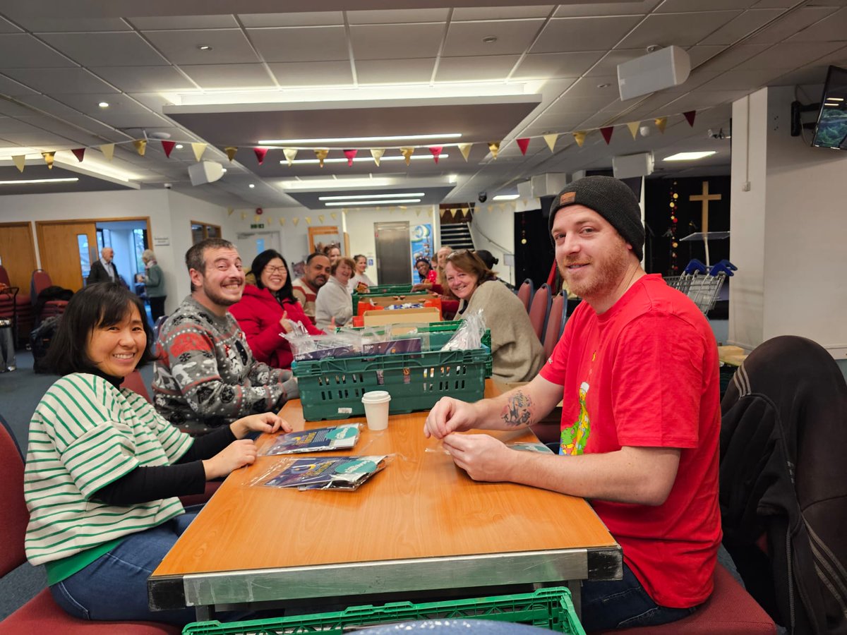 urbandibley's tweet photo. A huge thank you to the @HopeNorthLondon @churchatfive @StBsFoodbank teams for making over 600 #lovechristmas #bagsofkindness https://t.co/EYQbVPHwtP