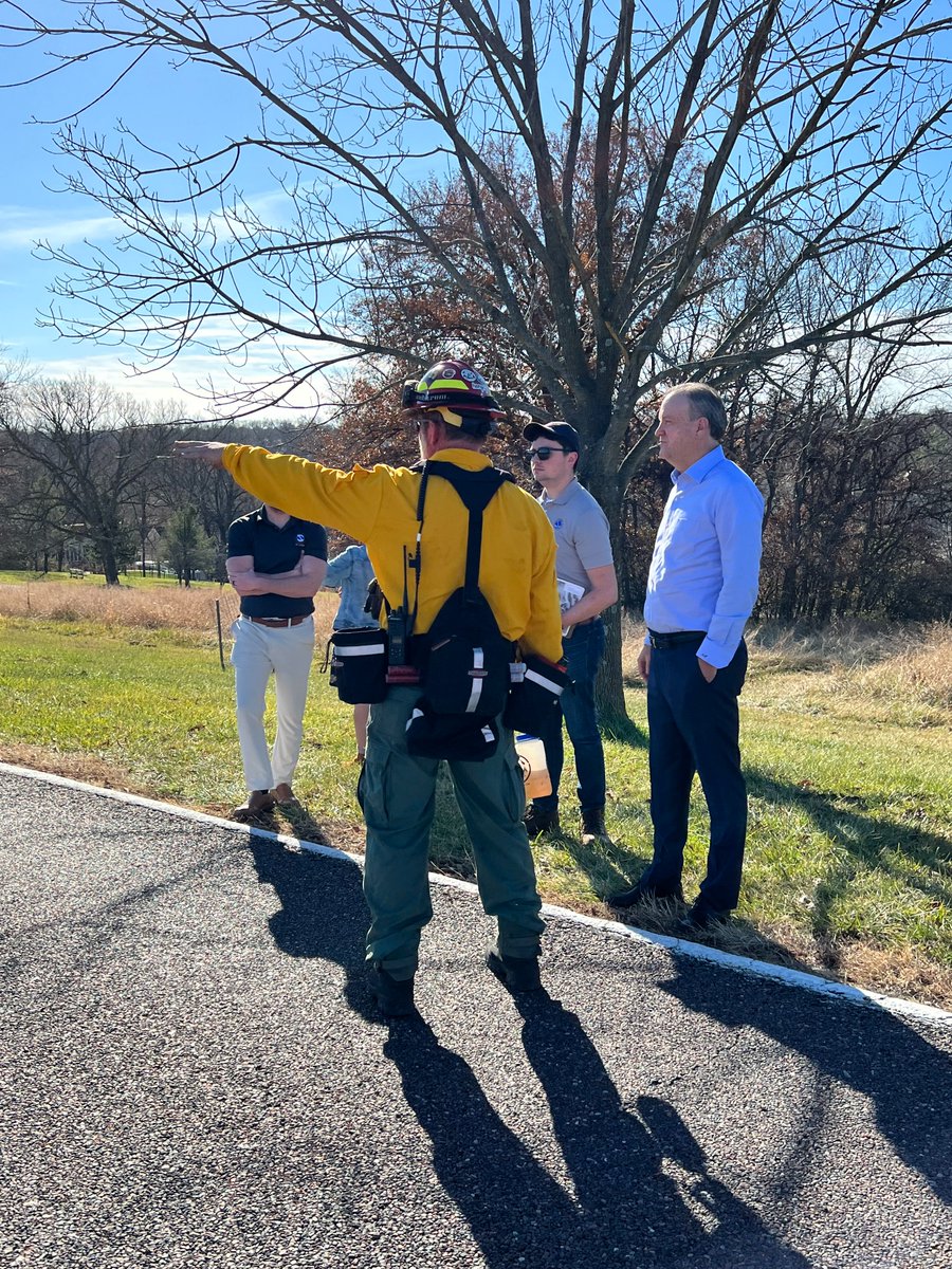 NWS St. Louis tweet media