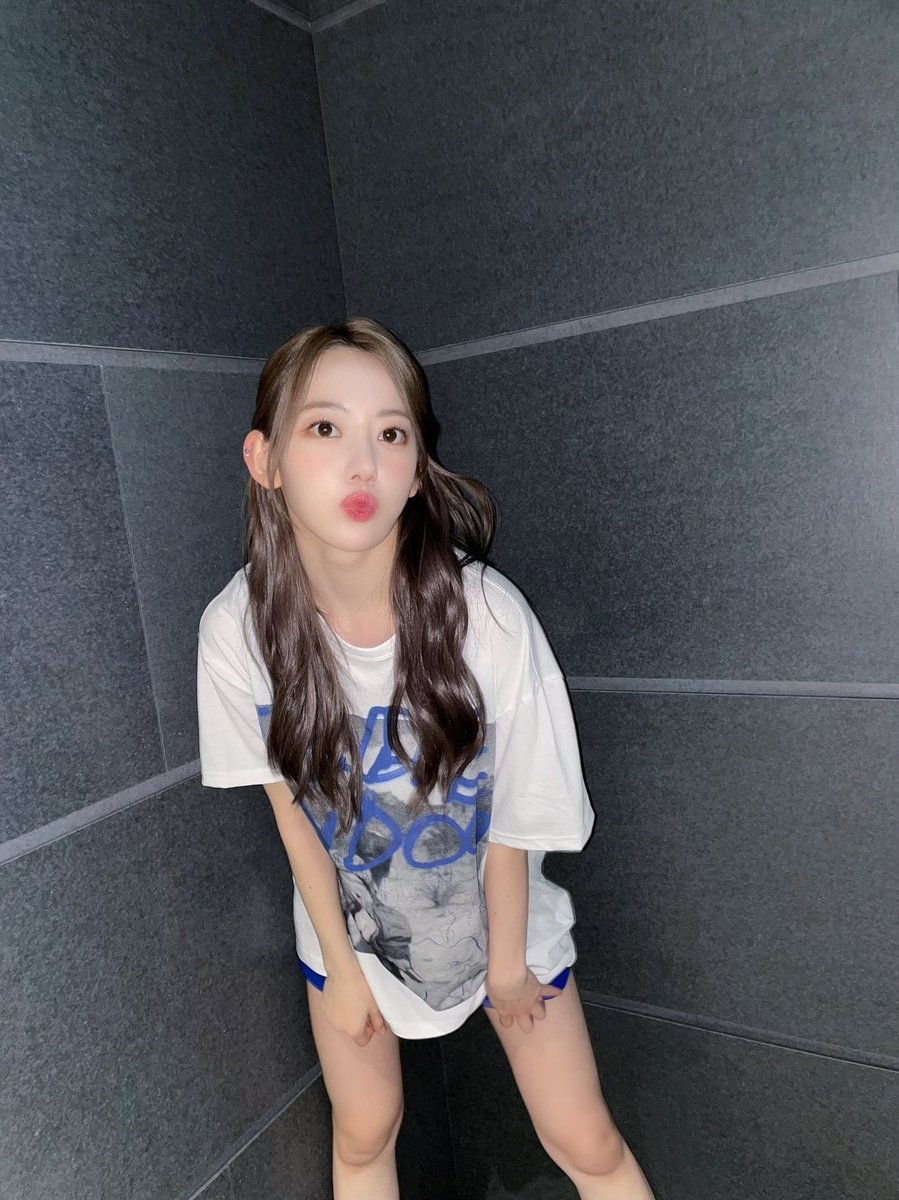 i2littlepony's tweet image. Con mi bonita Winnie armamos una pijamada frente a la chimenea para agarrar calorcito en este invierno mientras escuchamos #fo͜͡revᥱr·𝕥u𝕟ēs bien abrasaditas ♡  ࣪ ׅ  ⊹  para pasar este #𝐜hr𝕚stmā𝕤ーsᥱa𝐬o͜͡n de la mejor manera.

⠀◌  𓈒 🪻 ࣪  𝒫𝘰ll𝕪ʼ𝑠 𝒢a𝕣de͠𝘯⠀·