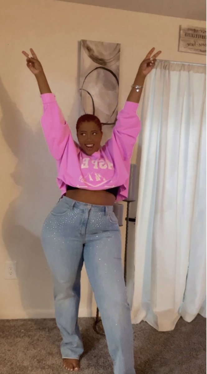 GoldenxxSB's tweet photo. Hey Y’all! It’s been a while 🥹.. Just thought, I’d spread some love and light 🫶🏽💕😘 https://t.co/JFVHfRG1Cf