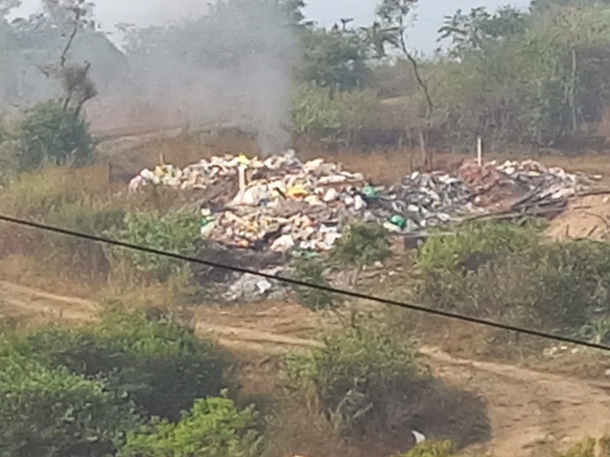 smanjunath's tweet photo. @PMCPune dumping on hills near skyi iris bavdhan. Is this allowed on hills? Also burning the garbage

Kindly look in to it

#dumping #garbage #pollution https://t.co/oQAhR24DOe