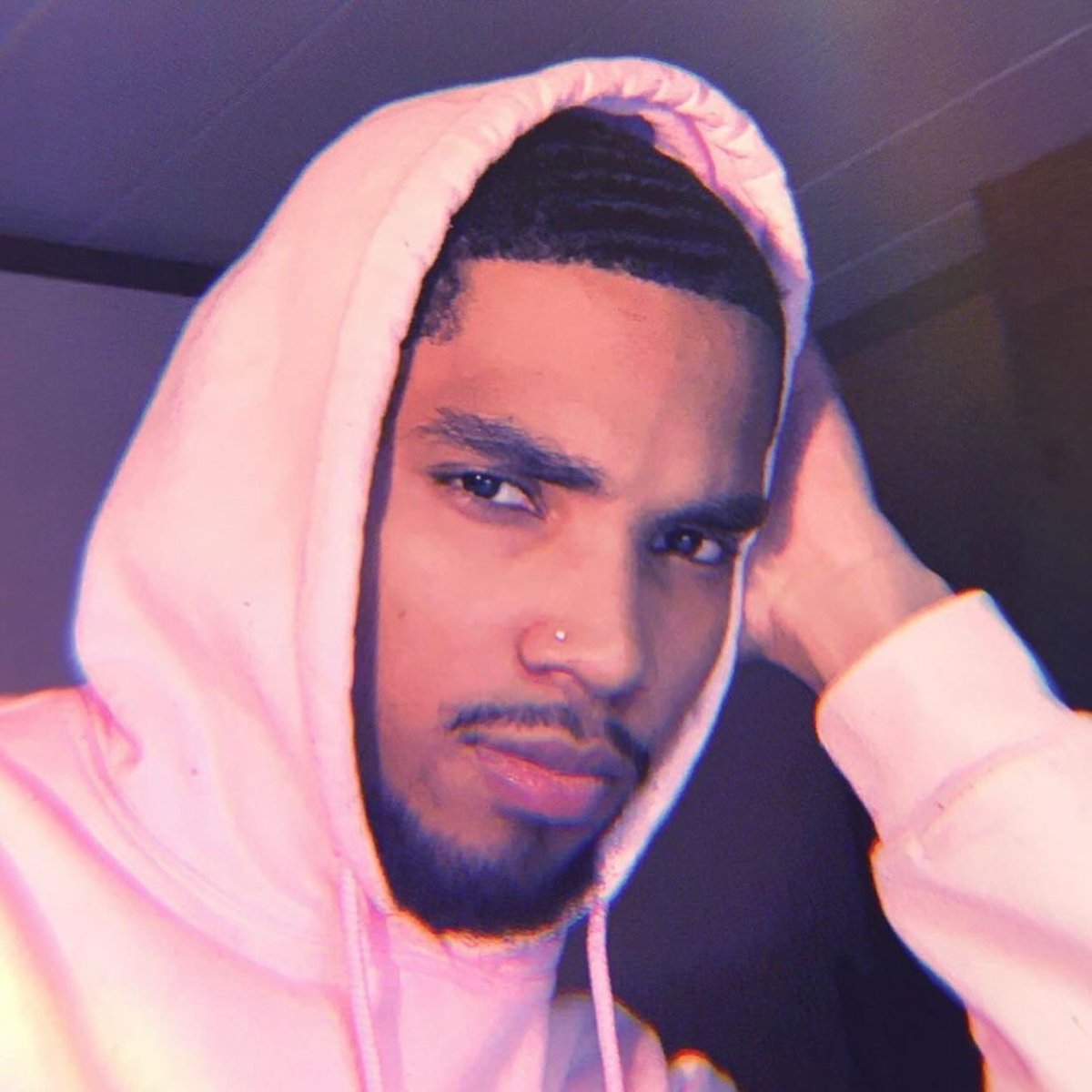 jig_3x's tweet photo. I’ve arrived ✈️💕  @NICKIMINAJ my flight was delayed Chile. https://t.co/hHqEGEqJDB