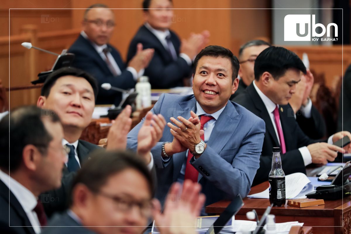 УИХ: Гэрийн тэжээвэр амьтны тухай хуулийг эцэслэн баталлаа
ubn.mn/p/53574

<a href="/Enkhbayar_bat/">Баттөмөрийн ЭНХБАЯР</a> <a href="/aztaisavar/">Азтай савар ТББ</a> <a href="/KhNyambaatar/">Х.Нямбаатар</a> <a href="/Sukhbaatar_J/">Ж.Сүхбаатар</a>