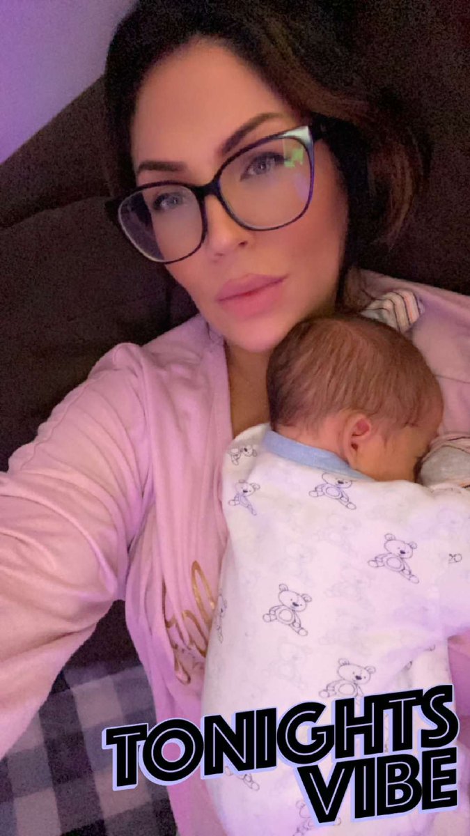 HolmwoodMarie's tweet photo. I showered today without turning it off thinking I heard him crying. That means I got to wash my damn hair and I only cried twice . 👏 A win is a win 🤌🏽💜
#postpartumthings https://t.co/6ILQGB2ceK