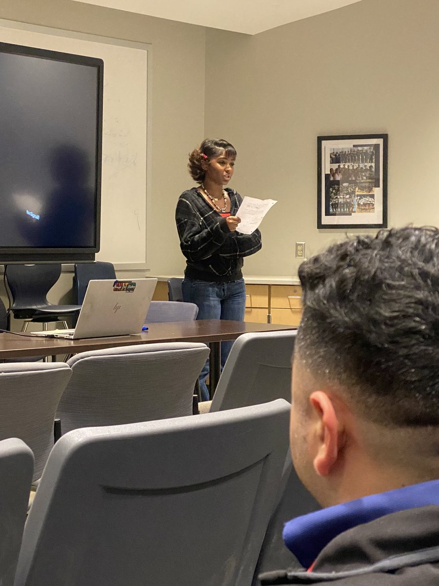 Carlos Castillo tweet media