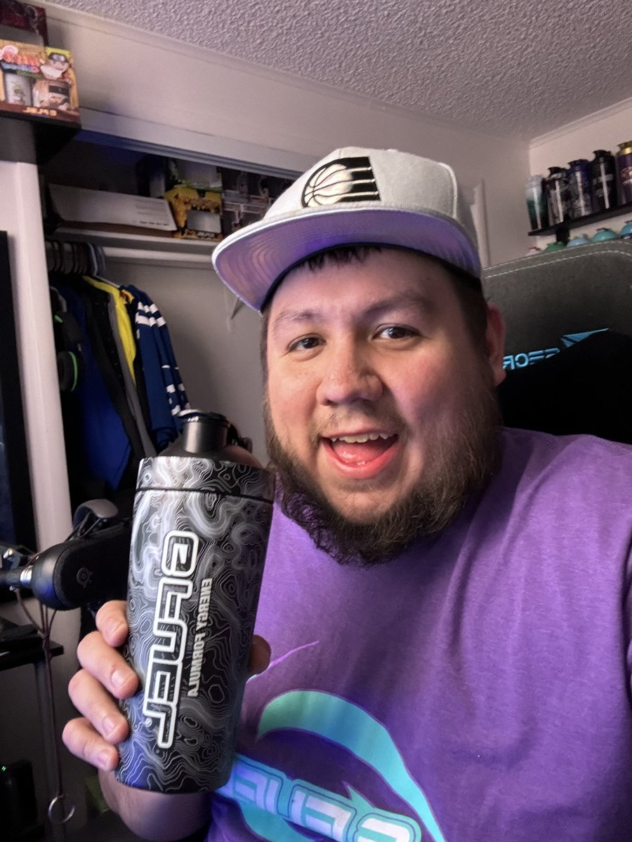 We live rocking the pacers hat tonight!! Let’s goo running some CoD and drinking out @GFuelEnergy who’s ready to roll!! Come hang with us twitch.tv/ty192 kick.com/ty192 #RagingGamers #Gfuel