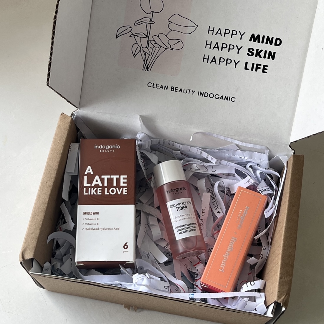 msbb_id's tweet photo. ⏰GIVEAWAY TIME⏰

Ada produknya Indoganic buat dibagiin gratis nih!

Syarat dapetinnya:
💞 Follow @indoganic & @msbb_id
💞 Like & RT tweet ini
💞 RT thread di link ini https://t.co/LpXe0RQ7Gr
💞 Reply produk mana yg mau dimenangin “Mau cobain (A/B/C) please #MSBBxIndoganic”
