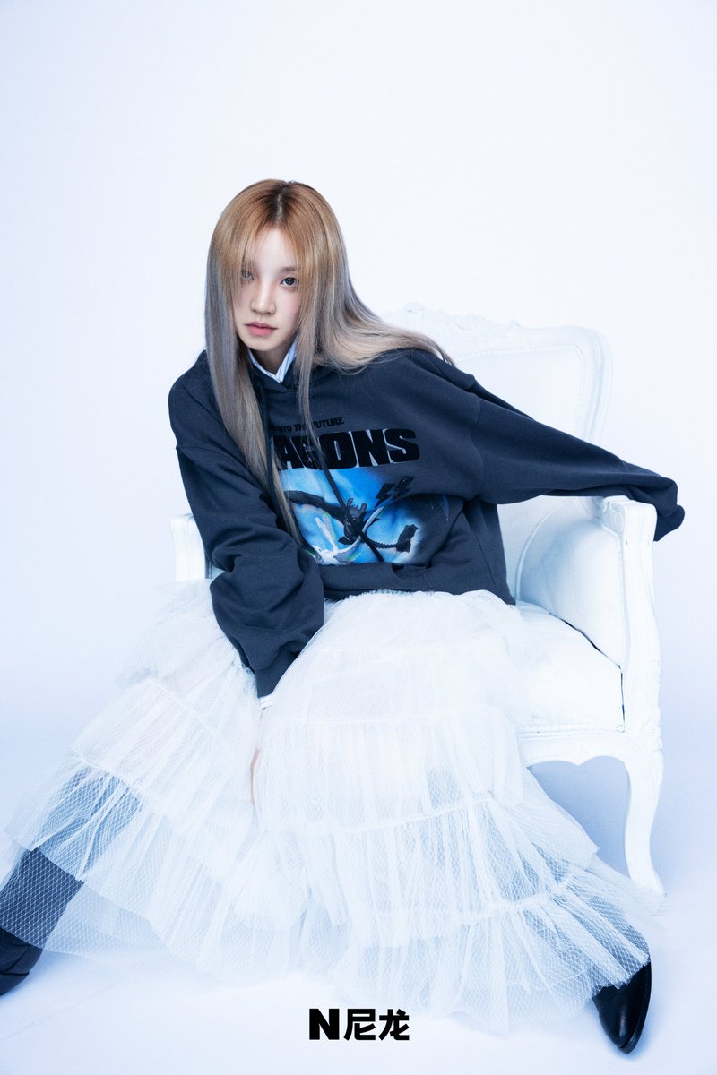 러뷰우 tweet media