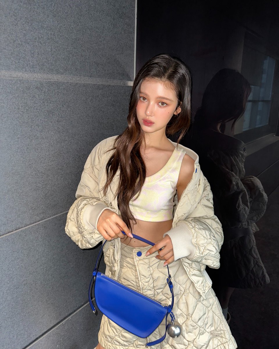 NewJeans_ADOR's tweet photo. 💙

#광고 @burberry #burberry
#NewJeans #뉴진스 #DANIELLE #다니엘 https://t.co/OnyuCCX4TB