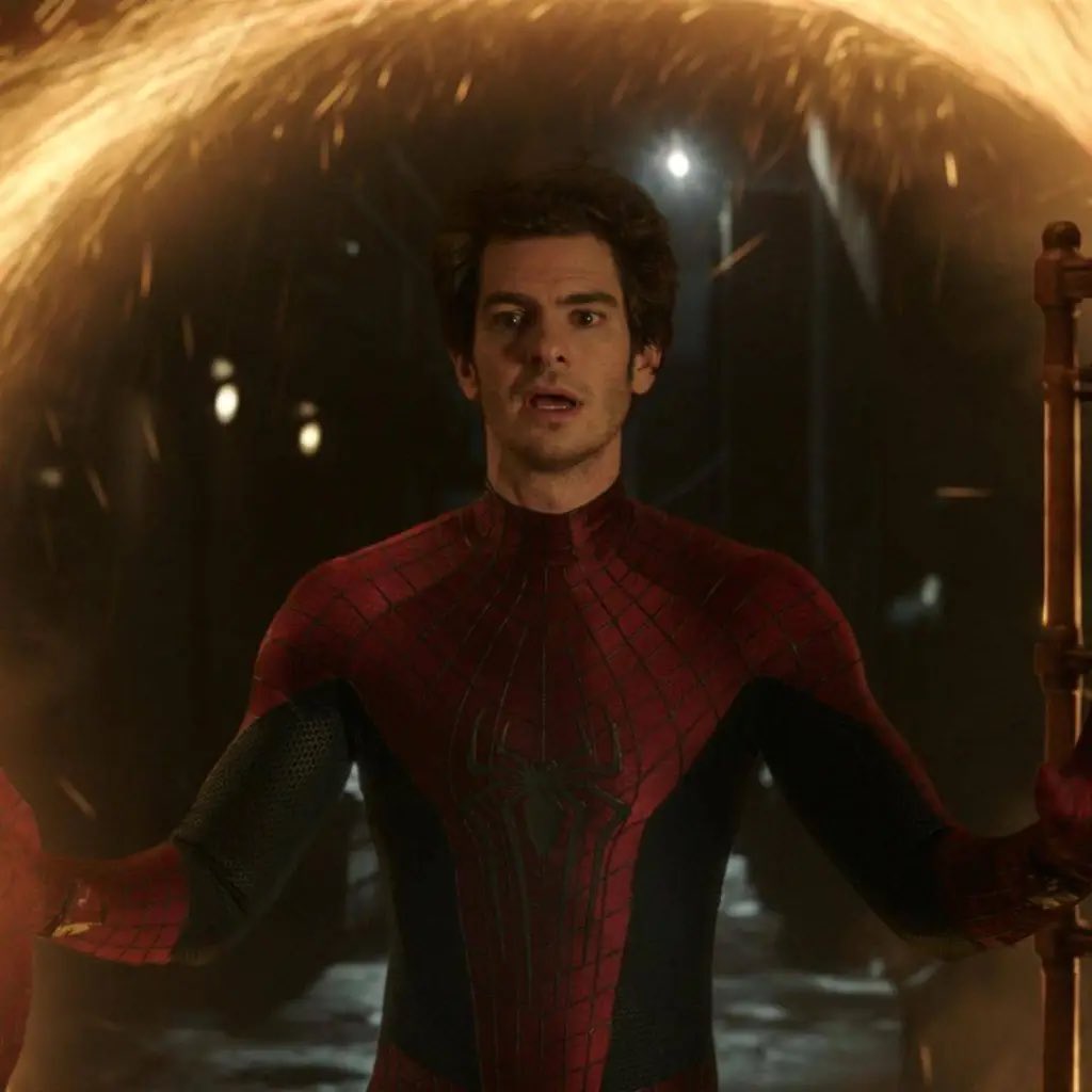 DiscussingFilm's tweet image. Andrew Garfield on if he gets upset when people prefer other Spider-Men: 

“I’m 40 years old. If you love me, fine, and if you don’t love me, it’s your loss.”