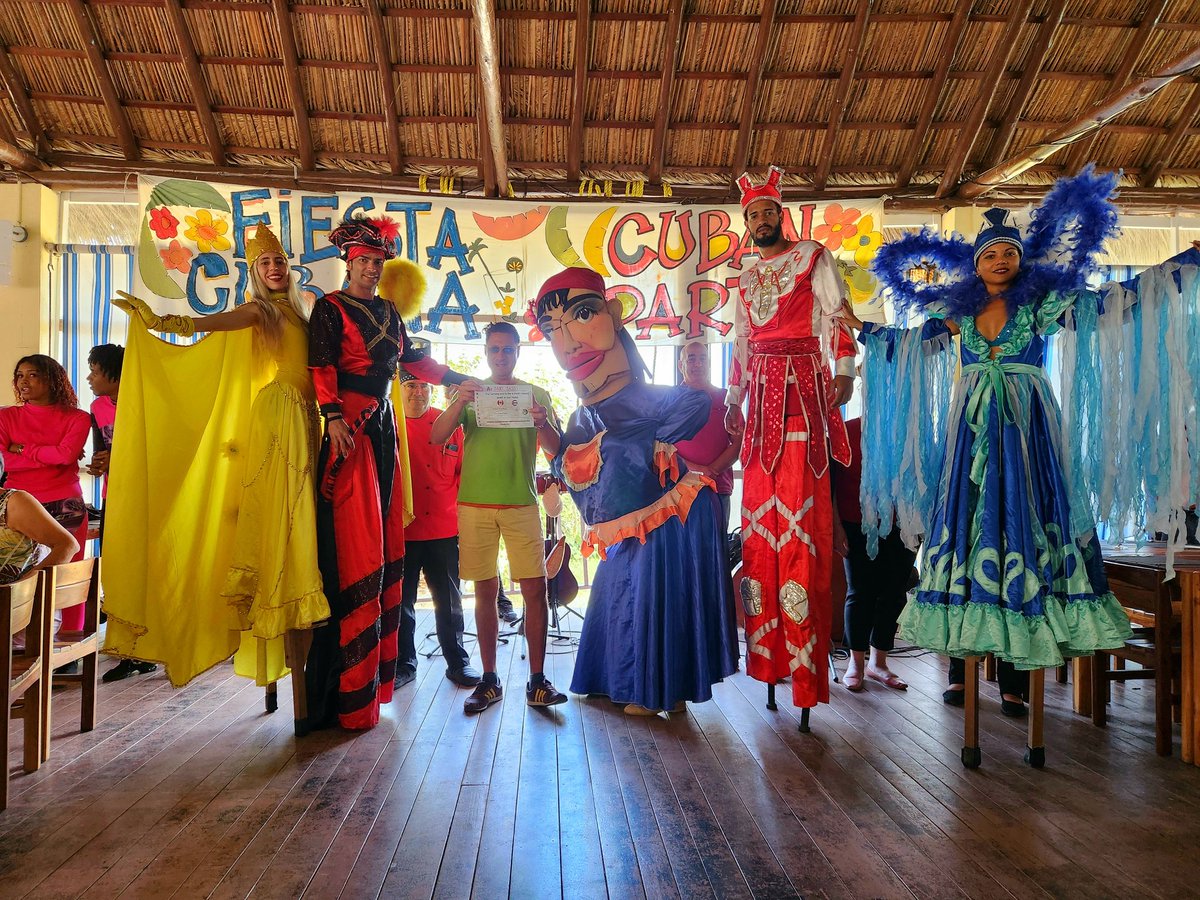 Var_by_Barcelo's tweet photo. El agradecimiento por la preferencia esta vez, es para Sami Sassi. 💖
#Cubanía #IslandVibes #CubanWeek #CubanDay https://t.co/lueb2JpRjy
