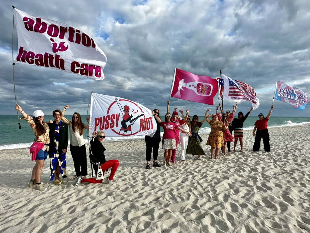 Nadya Tolokonnikova tweet media