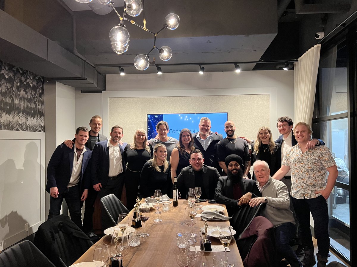 Oak_Bur_Ham_CRE's tweet photo. #TeamMF went to @VinConservatory to celebrate another fantastic year. Hosted by @DougMurray905, our fearless leader, every detail had been thoughtfully considered. Many laughs were had and milestones celebrated. It was time well-spent with great people. https://t.co/uN2PrVmJSt https://t.co/n7qxDMyu7v