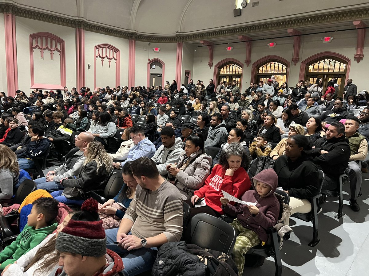 DrWJReilly's tweet photo. We celebrated 200 students and their families tonight that achieved Q1 honor roll! Congrats to our students and families and thank you to our amazing educators for putting in 110% EVERY day! @pvdschools https://t.co/wfhH5rRjq3