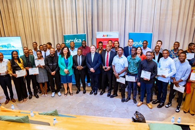 BelenCalvoEU's tweet photo. A pleasure to host @ASteiner in Kigali and to witness together with @jnabdallah, Hon @MiniYouthRwanda the impact of our partnership: #Aguka is expanding opportunities for youth entrepreneurs.

A display of fascinating startups and bold creative solutions. @norrskenEA @RwandaAMI https://t.co/yOoSkCXXJR