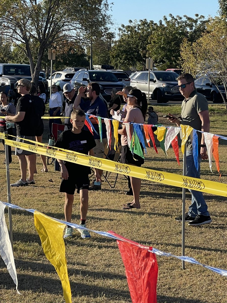 Great turnout for the CUSD Running Club race at Snedigar Park. Thank you to all PE teachers for making this happen along with the volunteers! #CUSD 
#SecondToNone
@ChandlerUnified @FrankNarducci @AndersenElemen1 @KnoxGifted #Haley 
@cityofchandler @MarkStewart_AZ