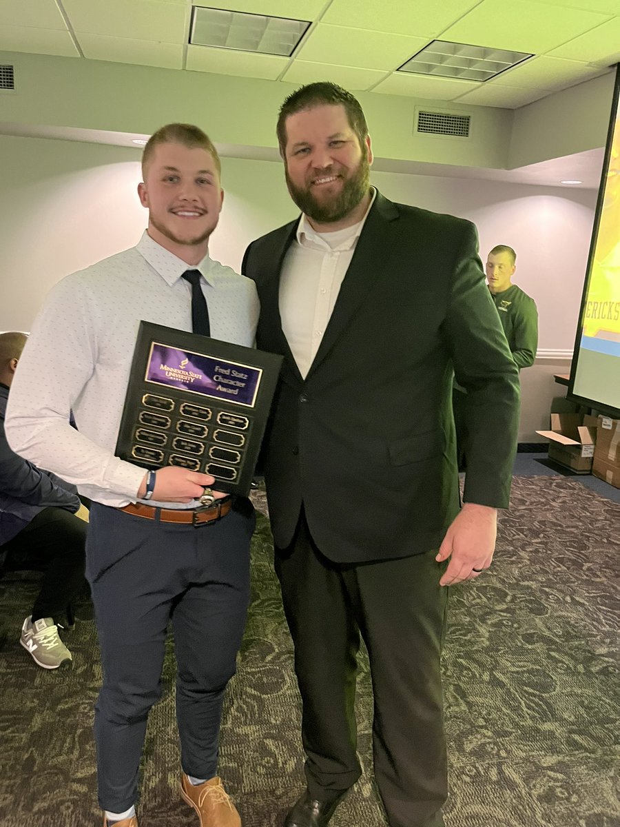 maverick_scoop's tweet photo. Congratulations to @jacobfdaulton on winning the Fred Statz character award who exemplifies everything a Maverick is supposed to be. Also congratulations to @ZRoggow and @TonyAnger2 on being finalists
#MakeTheJourney #RollHerd #HornsUp #C2BE #WAR #BAW 1-0! https://t.co/0ImmOk0og7