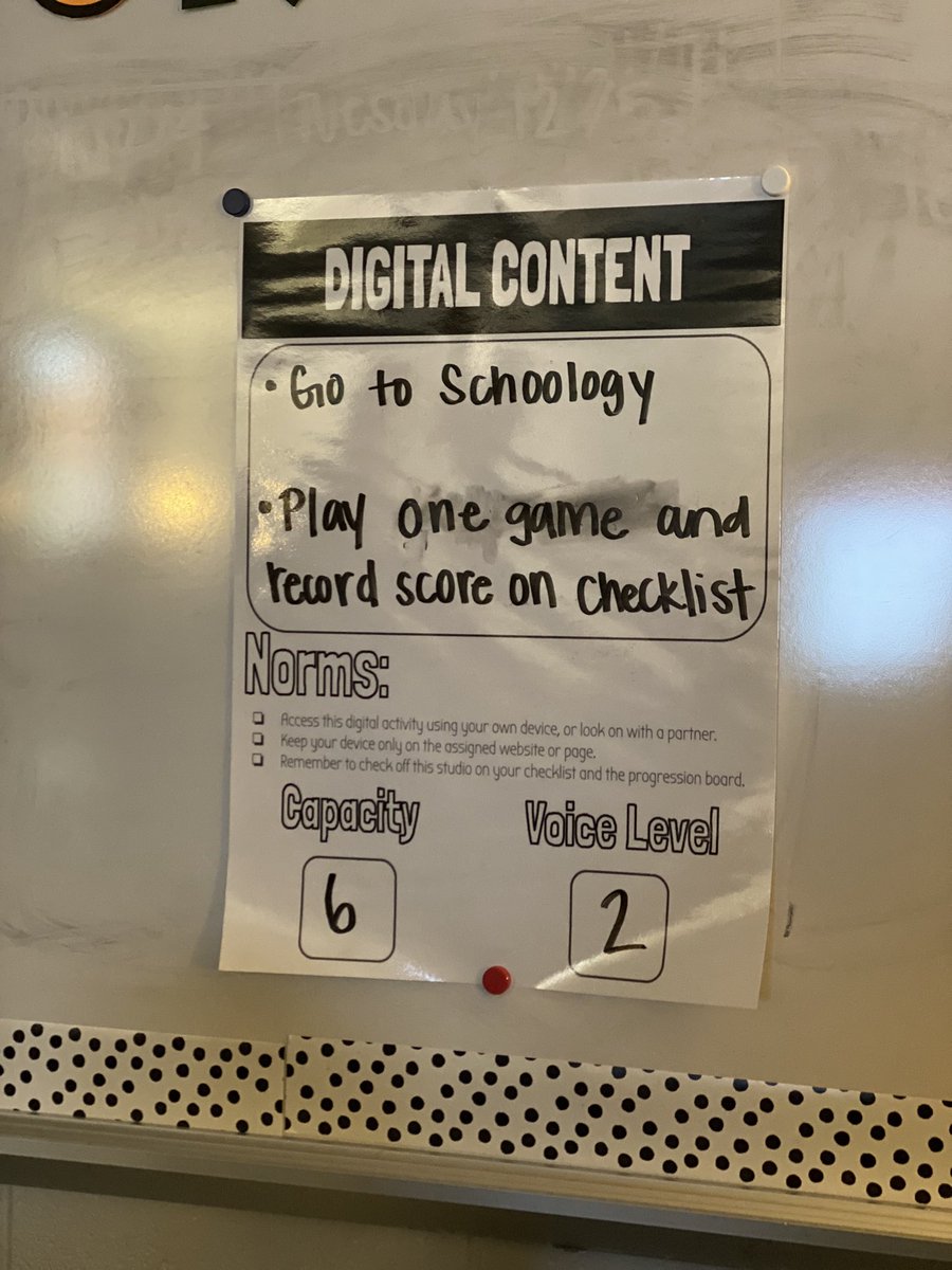 Adr_Holland's tweet photo. @Ms_Moreno8 was on fire 🔥 with her blended learning during CTG! The classroom supported independence while rolling through small groups with her @CookRangers !

@dsdPD https://t.co/UNONGAwnSi