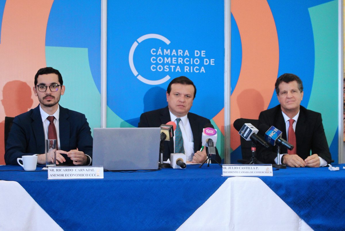 Sector Comercio cierra el 2023 con balance positivo, resaltando aumento de 1.000 empresas y 10.000 empleos formales. De cara al 2024, se considera que: reformas en el mercado laboral, inversión en tecnología 5G e infraestructura y combate al crimen organizado serán prioridad.