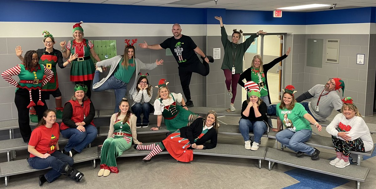 Just your average day <a href="/CLP_Elementary/">CullinsElementary</a>! Our educators were their best elves! ❤️💚❤️💚