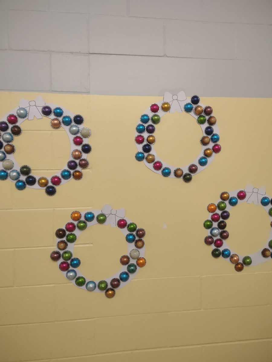 I love this 5th grade recycled art project that is displayed at Mill Creek Academy in St. Augustine, FL. They made this Christmas tree and wreaths out of the Nespresso Pods. Such a cute and clever idea!

🌲🌲🌲🌲🌲🌲🌲🌲🌲

#recycledart 
<a href="/NespressoUSA/">Nespresso USA</a> 
<a href="/Nespresso/">Nespresso Global</a> 
<a href="/SJCSD/">SJC School District</a>
