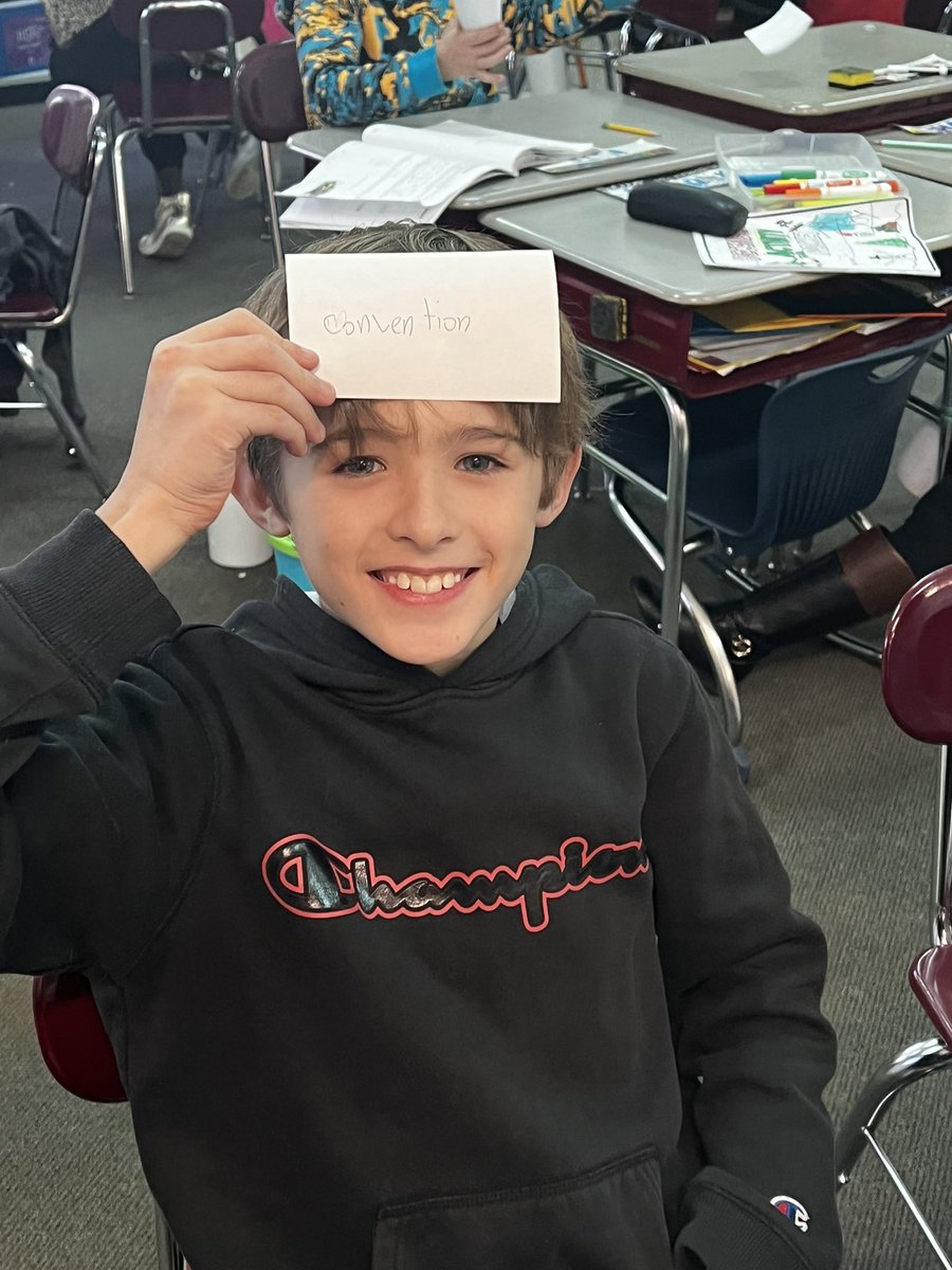MrKellyOAK's tweet photo. Today we played the fan-favorite game “Head’s Up” with vocabulary words from our reading unit 🗣️ 📖 @OakStElementary @FranklinPSNews https://t.co/4oT7CsbYjf