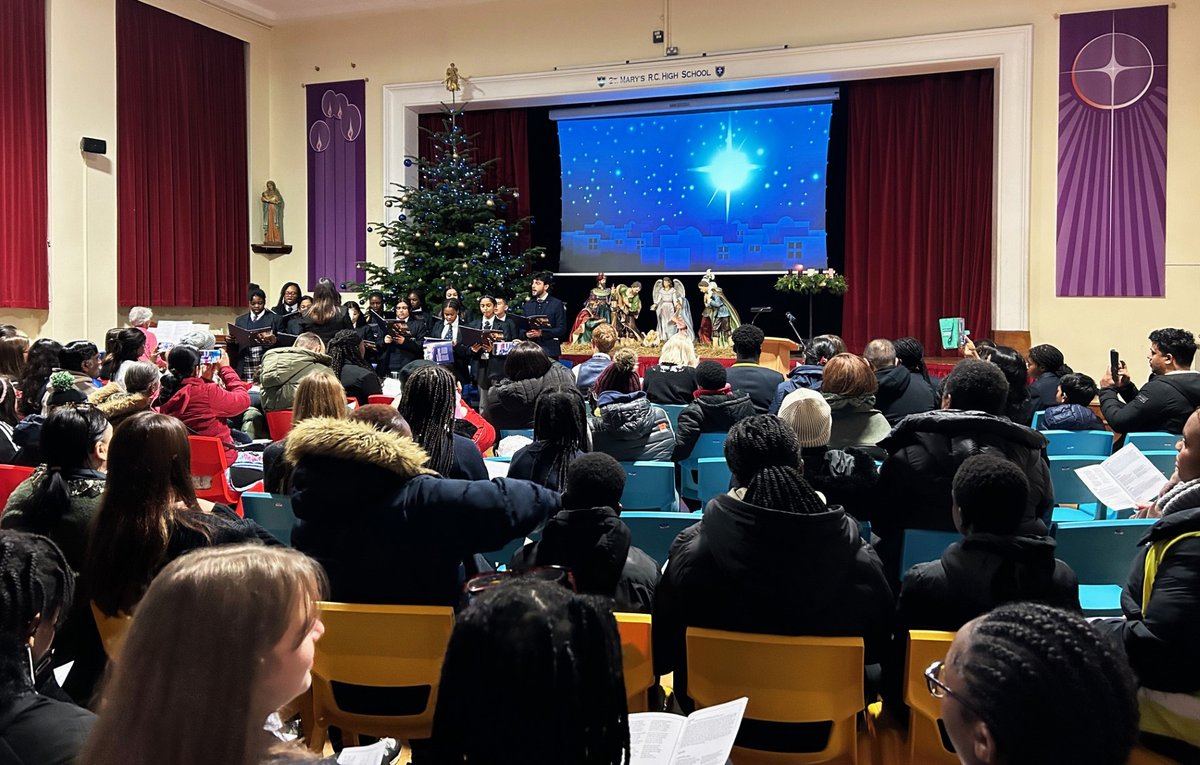 Our Annual Carol Service, with traditional carols and readings, was enhanced by beautiful performances by the school choir. A wonderful way to prepare for Christmas. @rcaoseducation #croydon