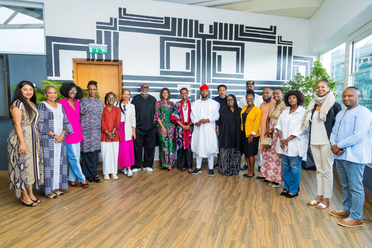 XandrineUmutoni's tweet photo. Grateful for the convening power of the cultural and creative industries in welcoming to Rwanda, the great @RMofeDamijo @OfficialOsas @cecilhammond @BadaAkintundeJ, Moses Babatope of @FilmOneng, thanks to @DebolaLagos! 

🇷🇼 🇳🇬 https://t.co/XPoLzVeAZC