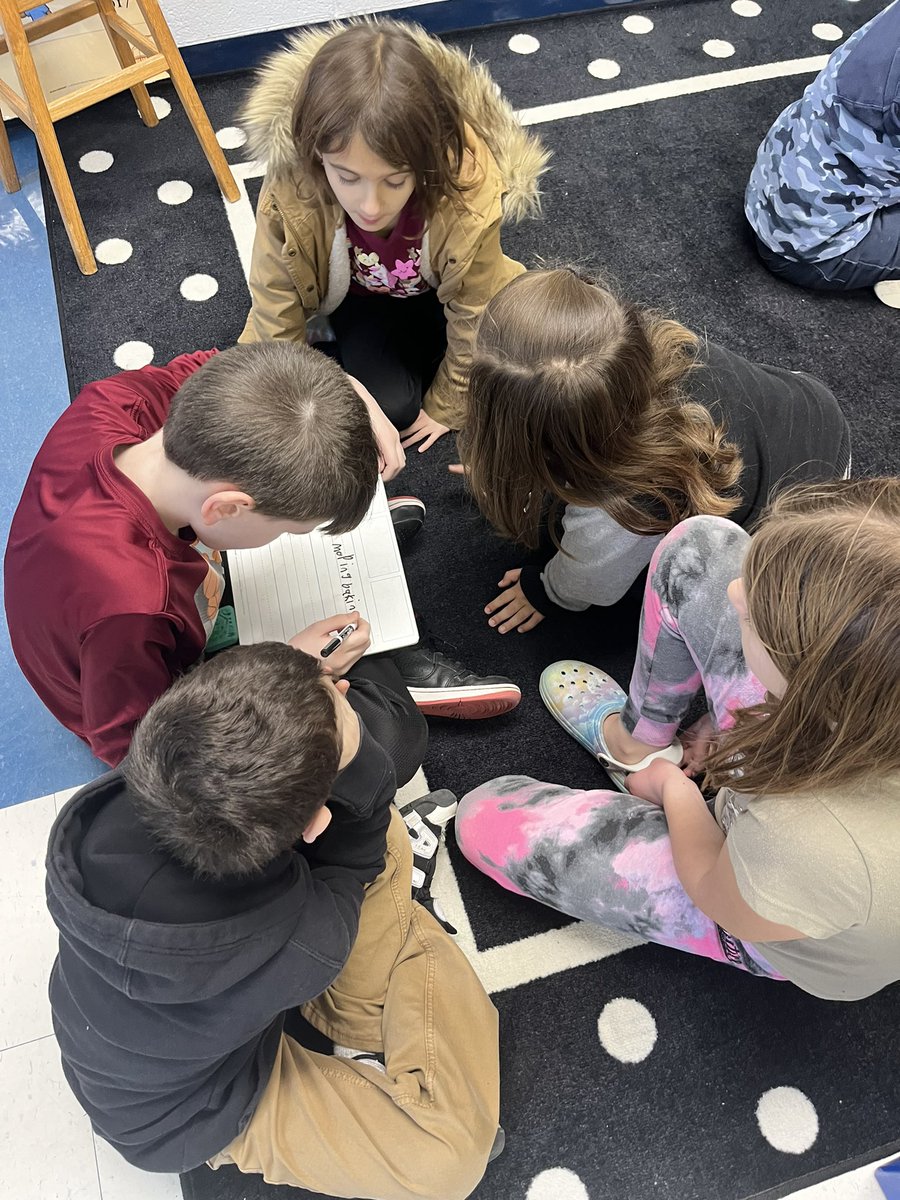 s_glinski's tweet photo. A little friendly fundations competition in room 112. Kiddos worked in teams to come up with as many real words with suffixes as they can. They really demonstrated some great teamwork! @Millstone_Dist #proud2bmillstone https://t.co/VDXeSkctDW