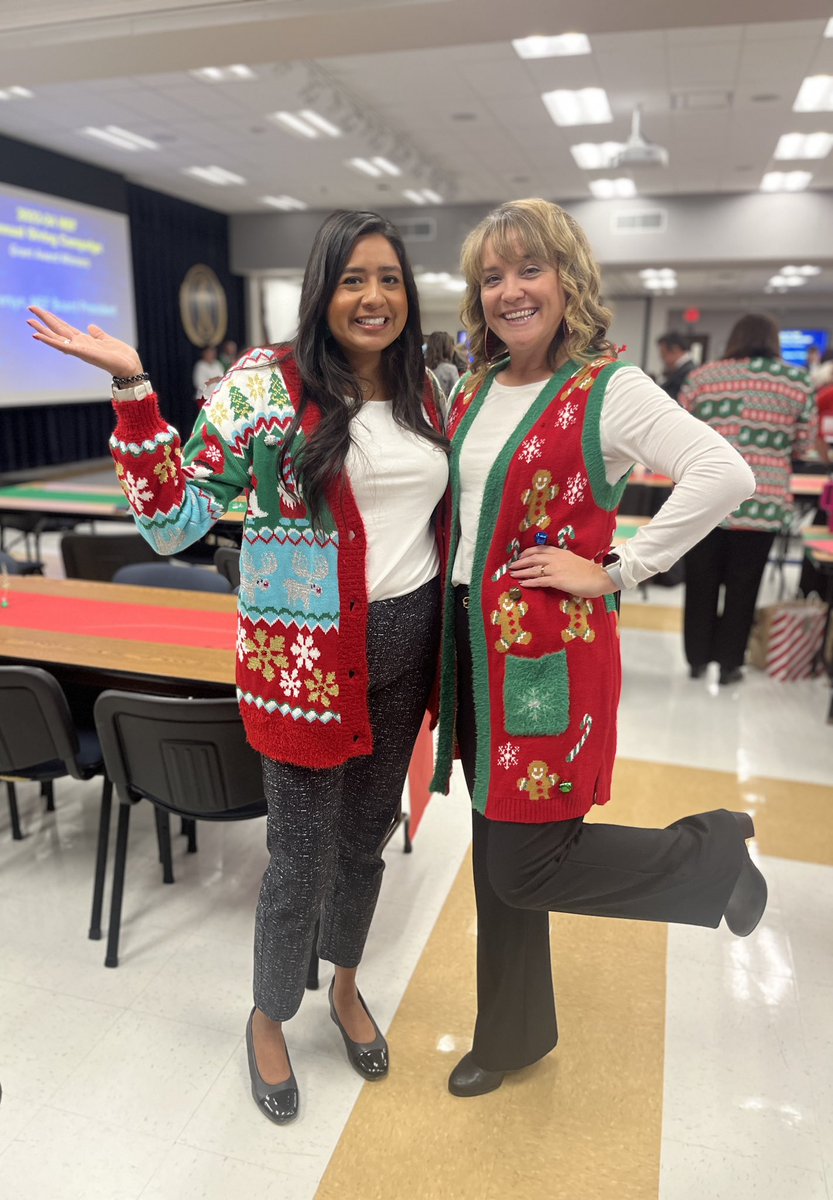 Christmas sweater fun! Love collaborating and supporting each other! 🎄🎁🎉 @Ms_JDeLosSantos #TeamNorthside 
#NISDElemAP