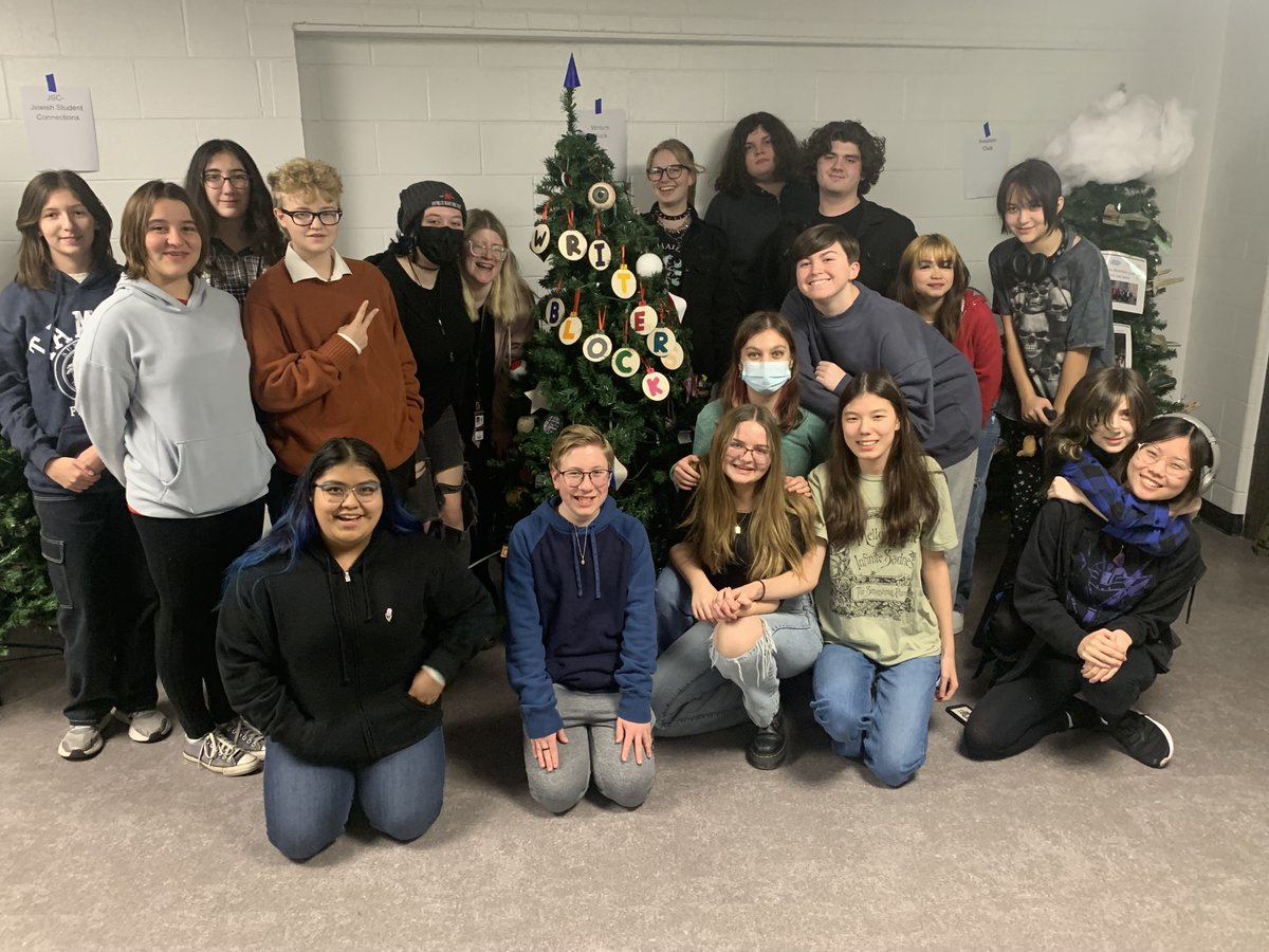 Rob Baker (@baker_bhs) on Twitter photo The WinterFest tree is up! Great job Writer's Block members!! <a href="/220Arts/">Barrington 220 Fine Arts</a>
<a href="/BarringtonHS220/">Barrington High School</a>
<a href="/barrington220/">Barrington 220</a> The WinterFest tree is up! Great job Writer's Block members!! <a href="/220Arts/">Barrington 220 Fine Arts</a>
<a href="/BarringtonHS220/">Barrington High School</a>
<a href="/barrington220/">Barrington 220</a>