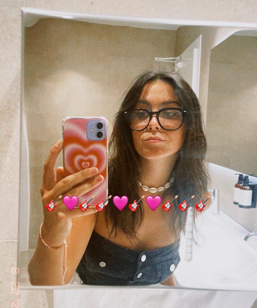 buscarmelapiel's tweet photo. hilo de fotos del ig antiguo de chiara 💋⬇️ https://t.co/iBALs82Xdh
