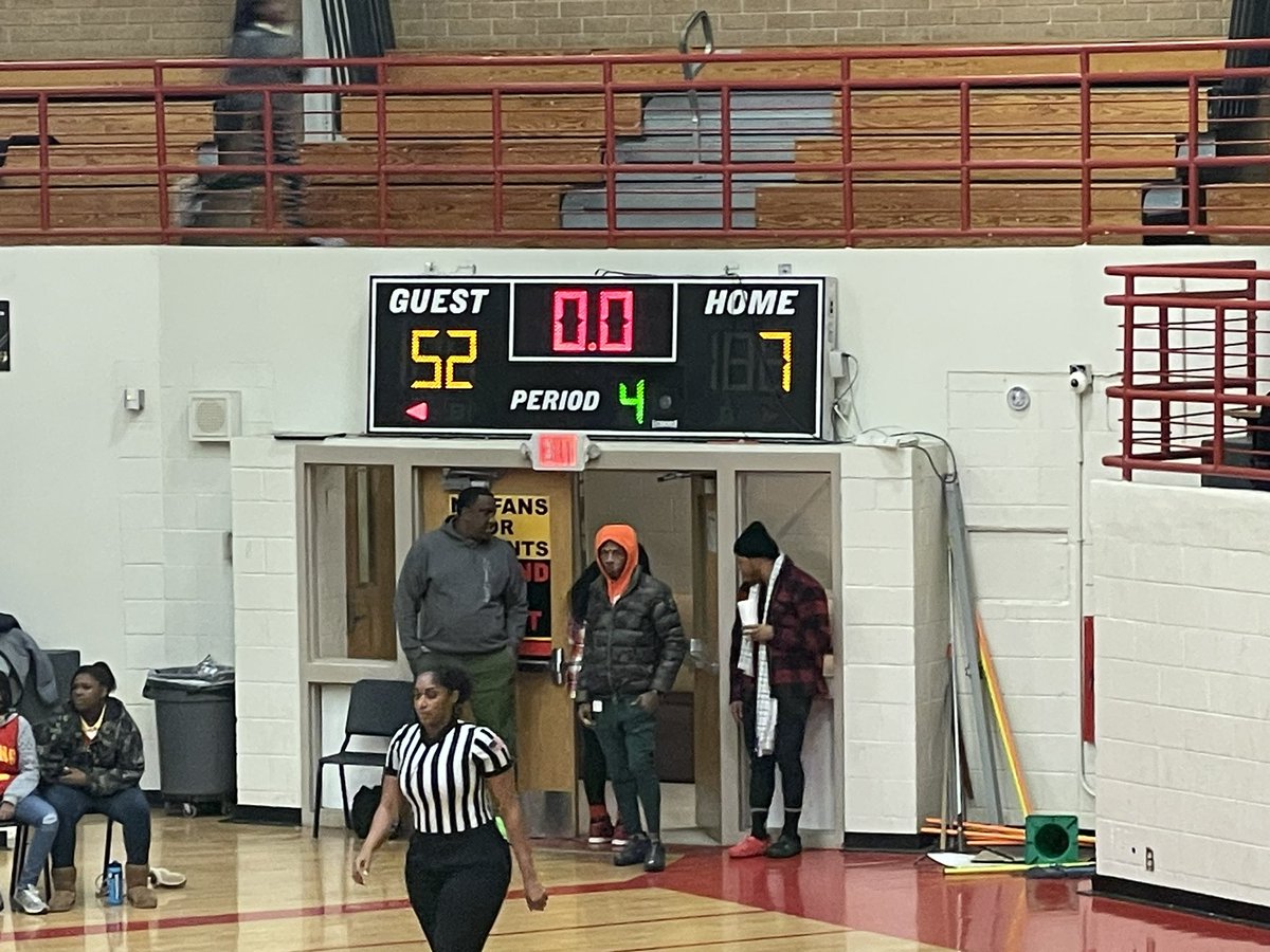 The Lady Chargers did it again! Let’s Goooo💙💛🏀 Victory over the JCYMS Wolves @KimTWhitfield @DurhamMartin3 @bunche_ms @drkalag