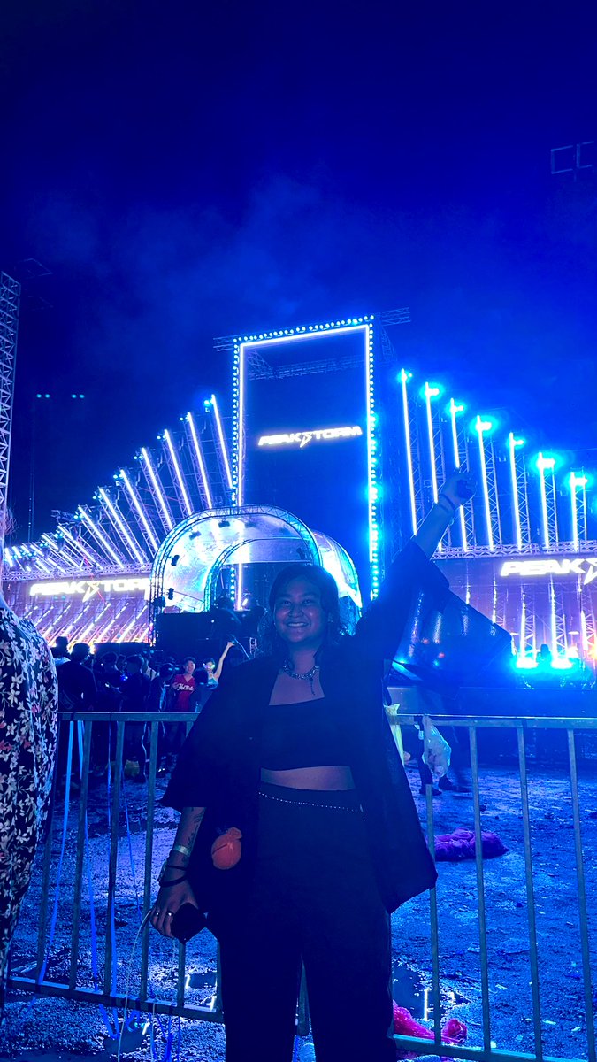 SwiftEvy's tweet image. @MartinGarrix 
A few nights ago was truly a night filled with ‘Starlight’ in the sky. My heart, mind, soul, body was filled with utter happiness as this long-term dream of mine came true and that’s to see you live! I loved you and your music for 8 years.➕✖️