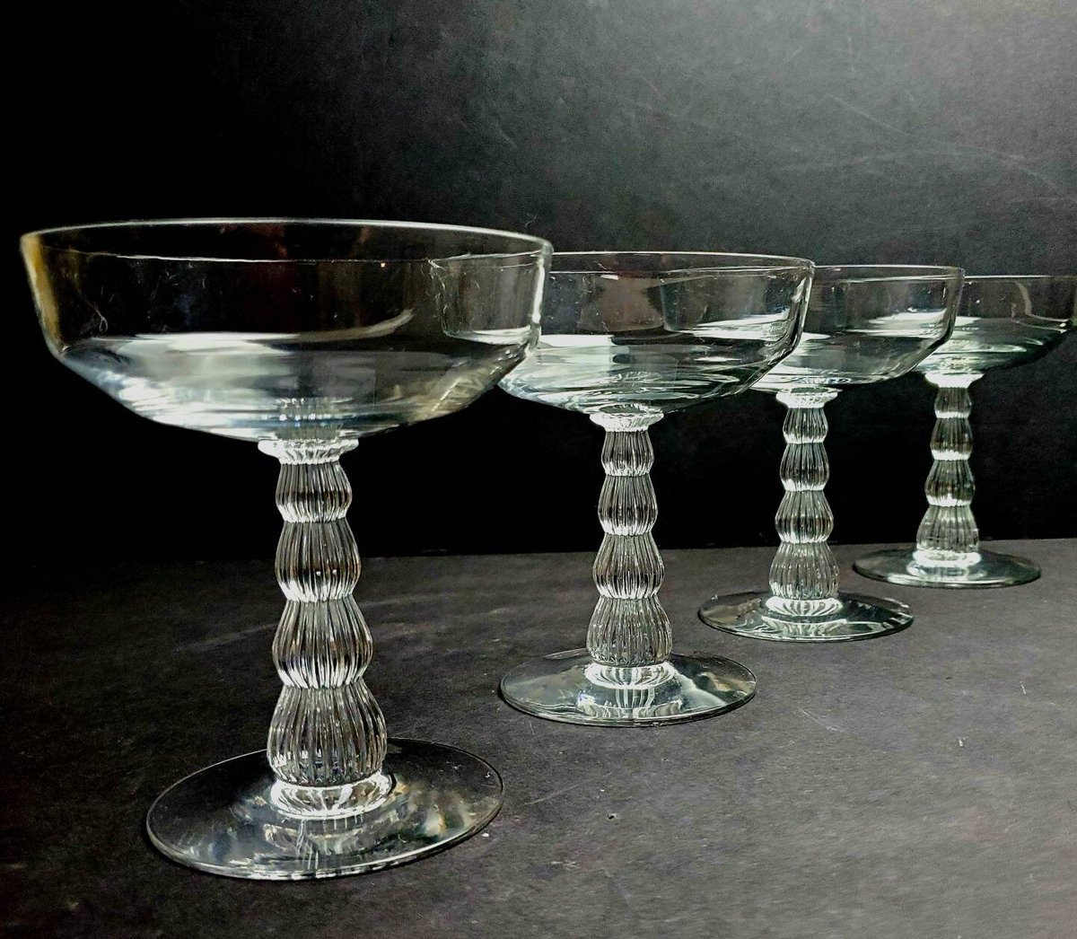 Share some bubbly cheer! aycarambagifts.etsy.com/listing/127312…
#champagne #vintagebar #merryandbright