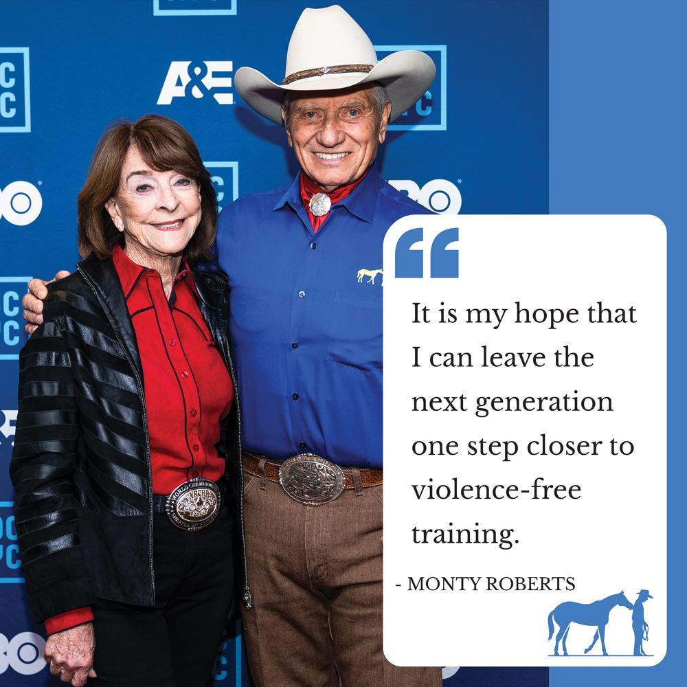 “It is my hope that I can leave the next generation one step closer to violence-free training.” Monty Roberts #montyroberts #montyrobertsquote #startingnotbreaking 📷 Lucas Boland