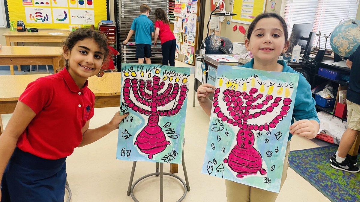 GanzVisualArt's tweet image. Happy Chanukah from Davis artists! #davis1 #davis2 #davis3