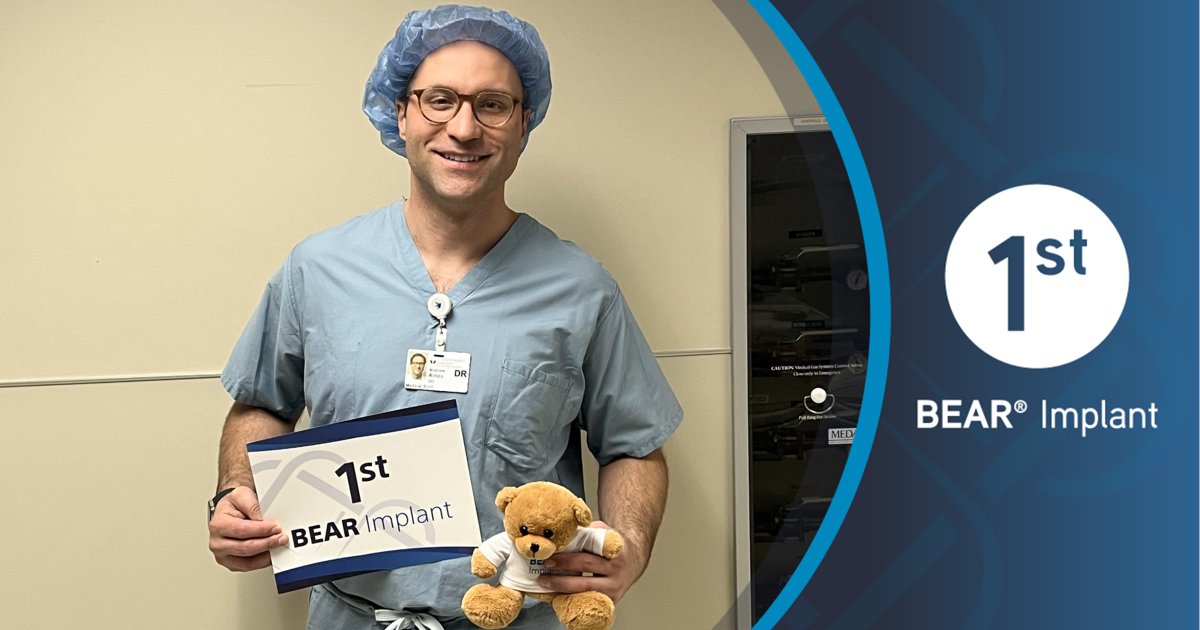 MiachOrtho's tweet photo. Congratulations to Dr. Andrew Ames of @OSOCOrtho for completing his first #BEARImplant procedure at @TrinityHealthMI Oakland Hospital in Pontiac, Michigan! #ACLtear #ACLrestoration #BEARacl #osocortho #jointpreservation #ACL #sportsmedicine https://t.co/IzZyeVK775