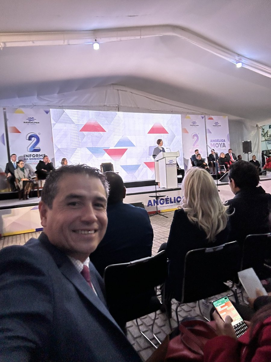 Acompañamos <a href="/angiemoyam/">Angélica Moya</a> en su 2do Informe de Gobierno, aplaudimos el ordenamiento de la administración y finanzas públicas. Felicidades presidenta por su diligencia para lograr resultados!!! Cc <a href="/AzucenaOlivares/">Azucena Olivares</a> <a href="/Irazema_G/">Irazema González</a>