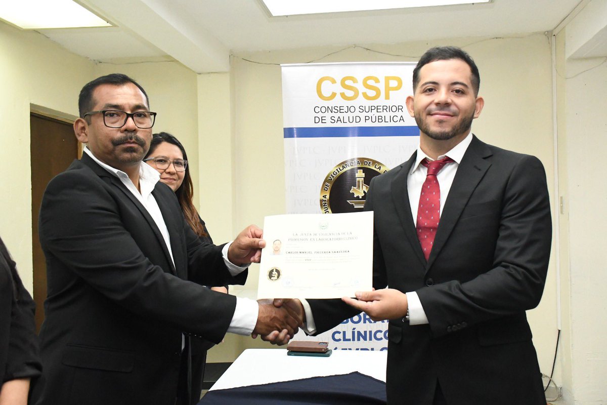 🇸🇻 ¡𝘾𝙖𝙙𝙖 𝙫𝙚𝙯 𝙨𝙤𝙣 𝙢𝙖́𝙨 𝙡𝙤𝙨 𝙥𝙧𝙤𝙛𝙚𝙨𝙞𝙤𝙣𝙖𝙡𝙚𝙨 𝙚𝙣 𝙨𝙖𝙡𝙪𝙙 𝙞𝙣𝙨𝙘𝙧𝙞𝙩𝙤𝙨 𝙮 𝙖𝙪𝙩𝙤𝙧𝙞𝙯𝙖𝙙𝙤𝙨! ⁣