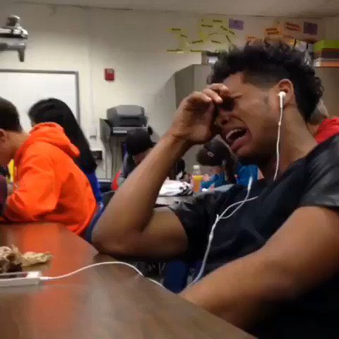 notundrunk's tweet photo. I TOLD EVERYONE OF MY FRIENDS YOU WON’T GET A LYRIC AGAIN BUT GODDAMN HERE I FUCKING AM #erasofus https://t.co/hbdm40iqgP