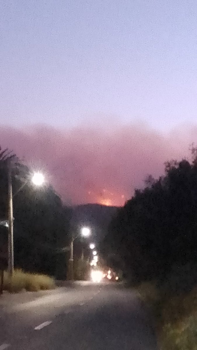 Yoelvillaparede's tweet photo. Asi se ve dios pobrecito los animales y las personas que estan cerca al fuego 🚒 https://t.co/nndOHiG2LC