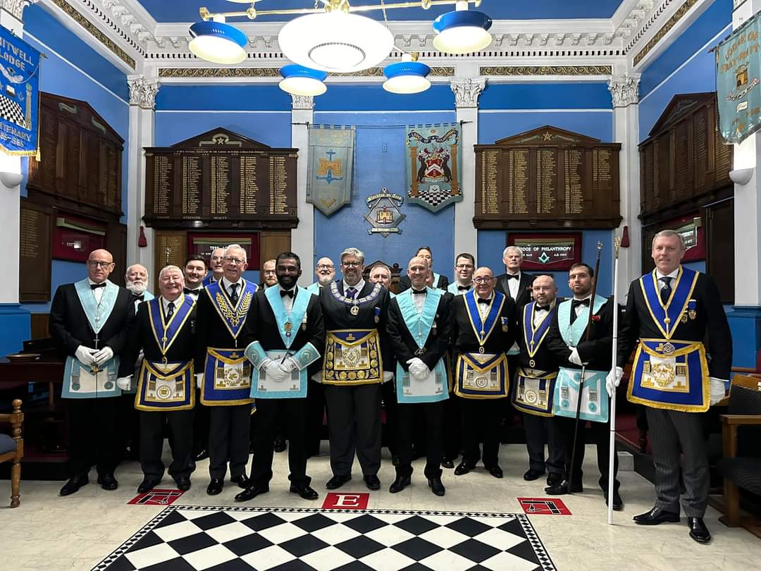 MarcusSummers81's tweet photo. And that as they say is a wrap, after a year in the chair, 44 Lodge visits, a Sunday Lunch, 2 ceremonies and 9 meetings my year is over, and I had the pleasure of Installing my good friend @Ummar_Hanif into the Chair of King Solomon tonight #TeamTees #Freemasonry #Freemasons https://t.co/JuGwfUKvTx