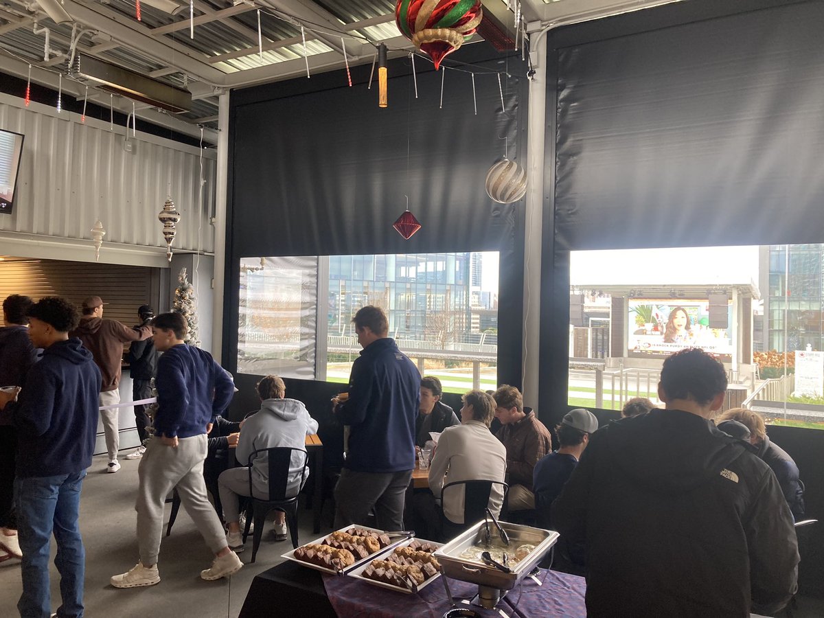 Edwin Thompson tweet media